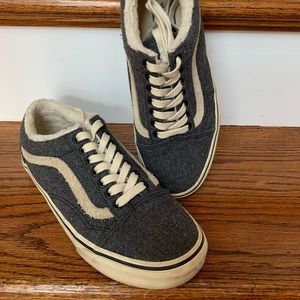 Women’s laced Vans